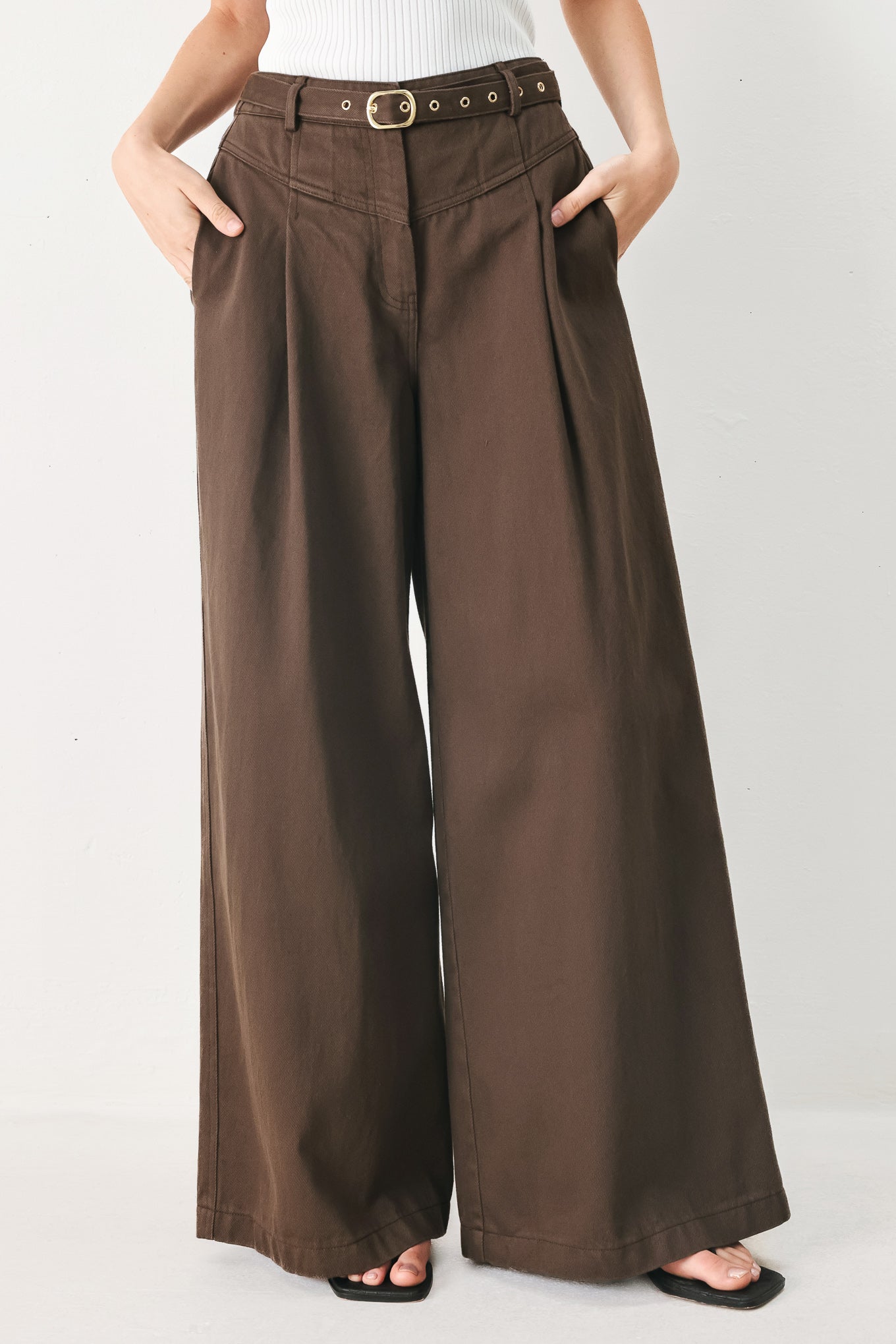 BROWN SUGAR STATEMENT WOVEN PANTS Flying Tomato