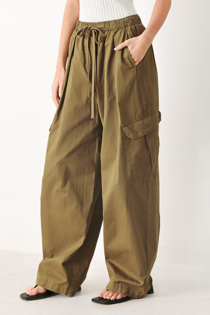 STAY IN MOTION WOVEN BARREL PANTS Flying Tomato