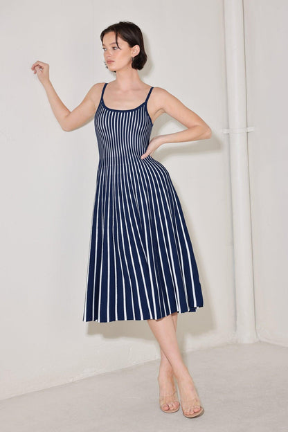 BOARDWALK BEAUTY SWEATER MIDI DRESS Flying Tomato