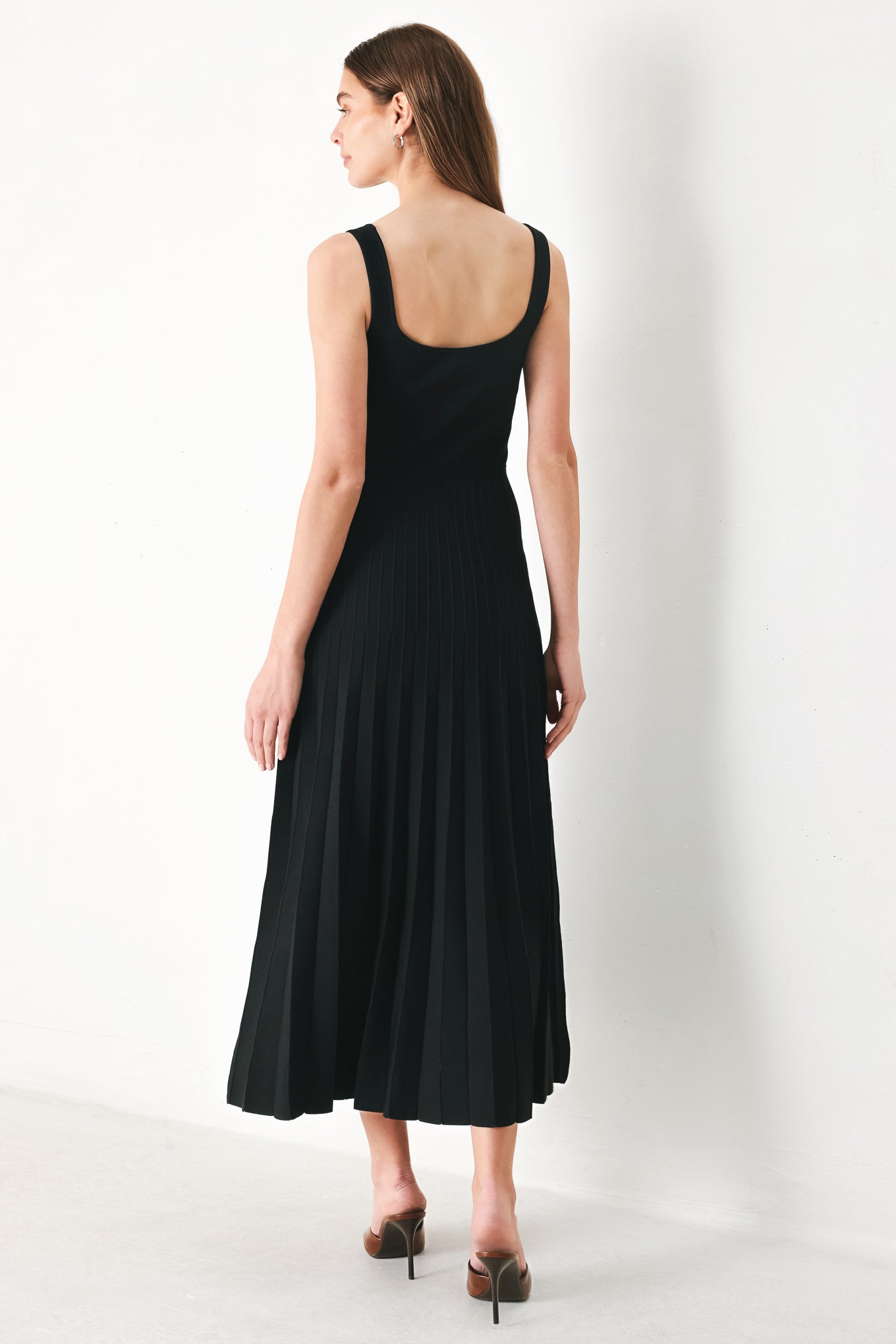 MONO FORM SWEATER KNIT MIDI DRESS Flying Tomato