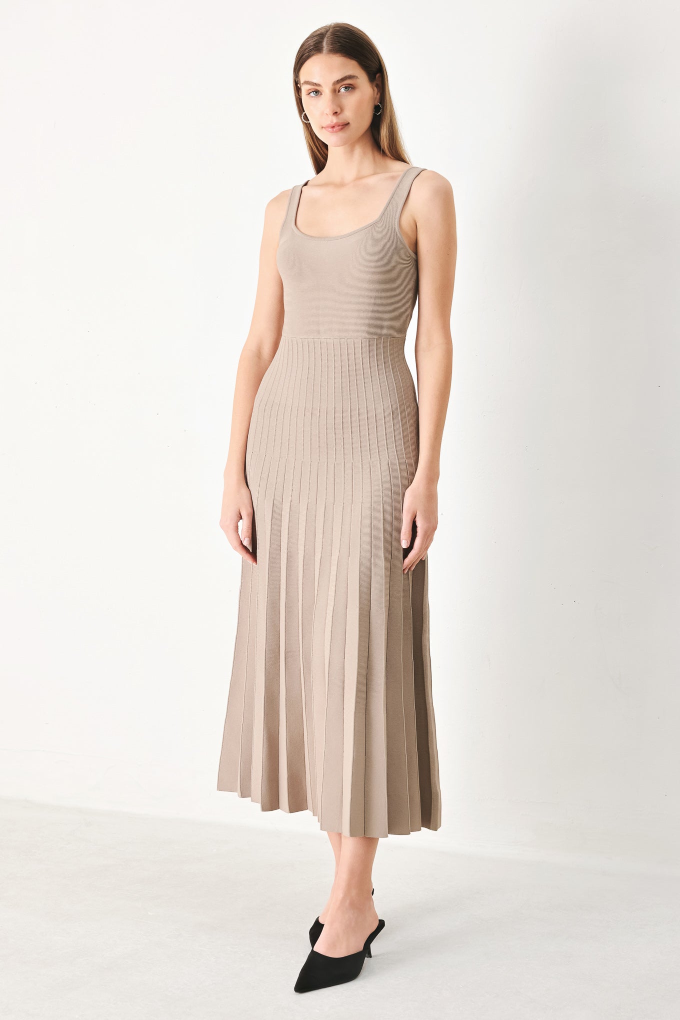 MONO FORM SWEATER KNIT MIDI DRESS Flying Tomato