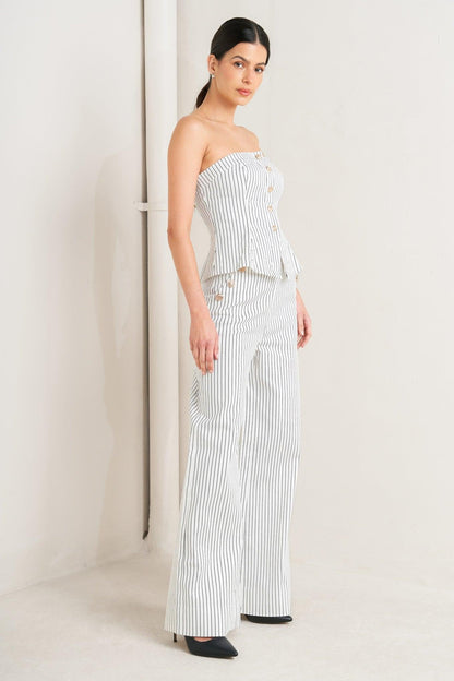 EFFORTLESS FORM STRIPE WOVEN TWILL TOP Flying Tomato