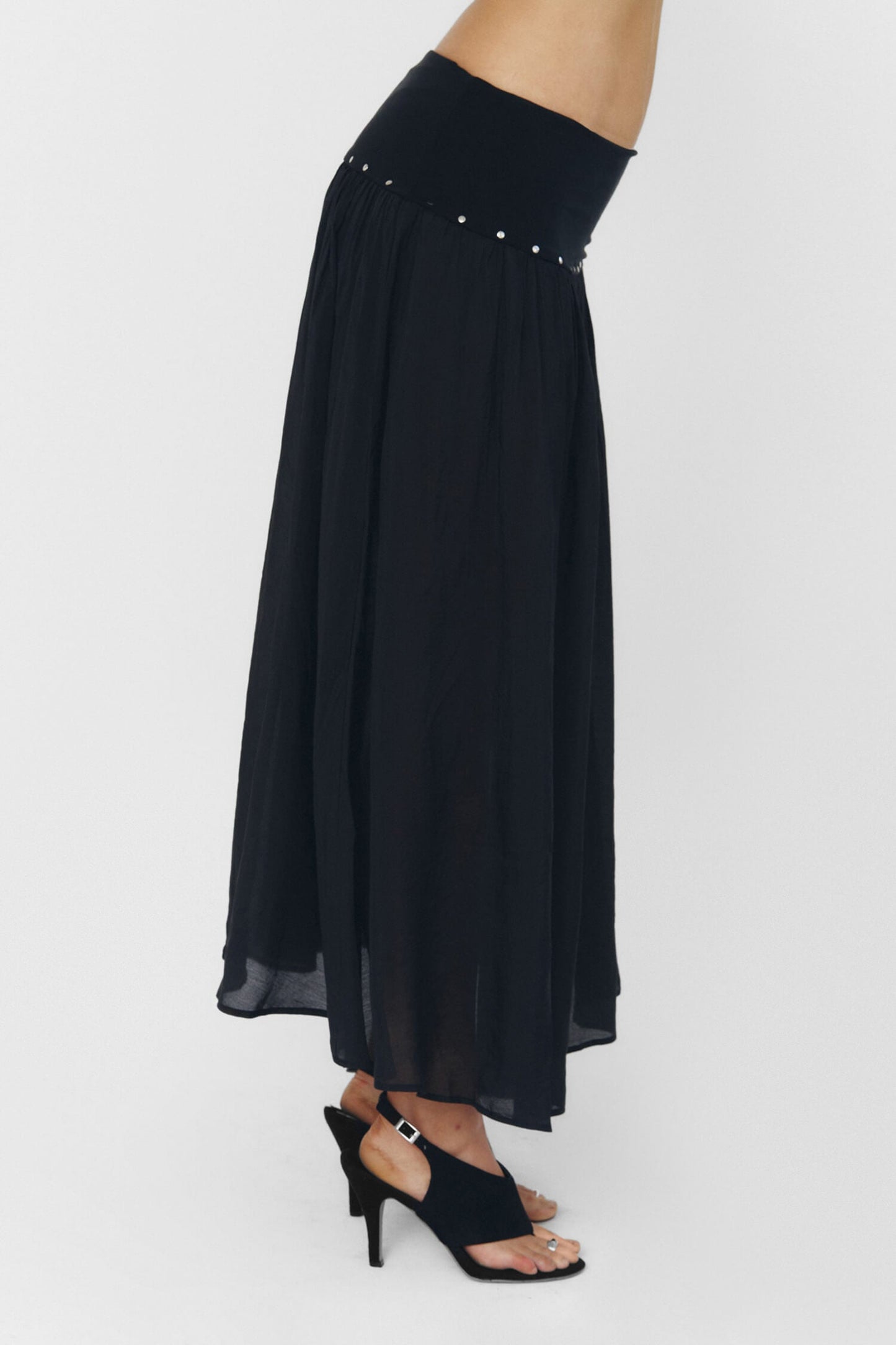 YUAN SKIRT IN BLACK findmenowthelabel