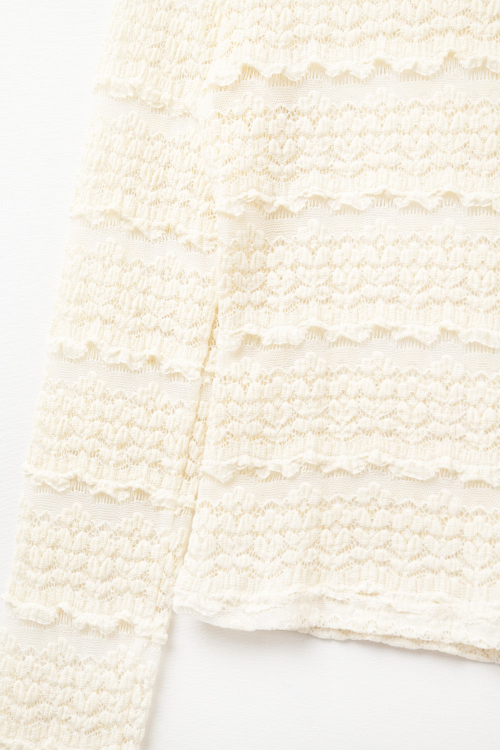 Floral Lace Top With Crew Neck in Cream Q2store