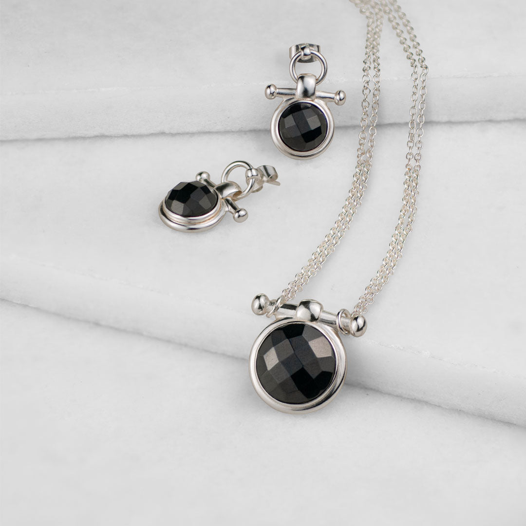 Adele - Black Onyx Horse Bit Equestrian Earring in Silver Urban-Equestrian