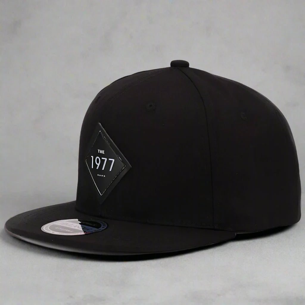 Vintage 1977 Snapback Cap FitiqueFit
