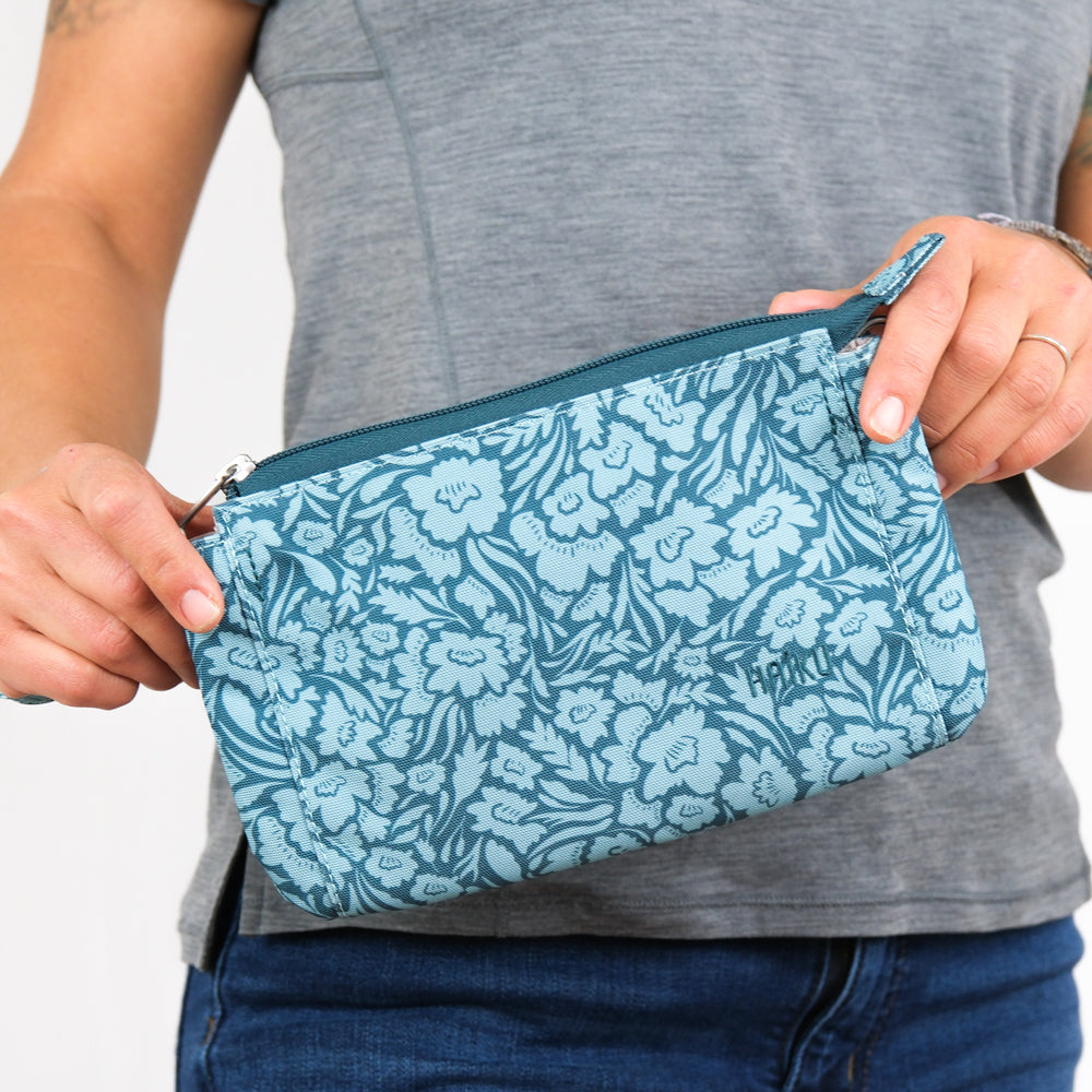 Stride Wristlet Haiku Bags