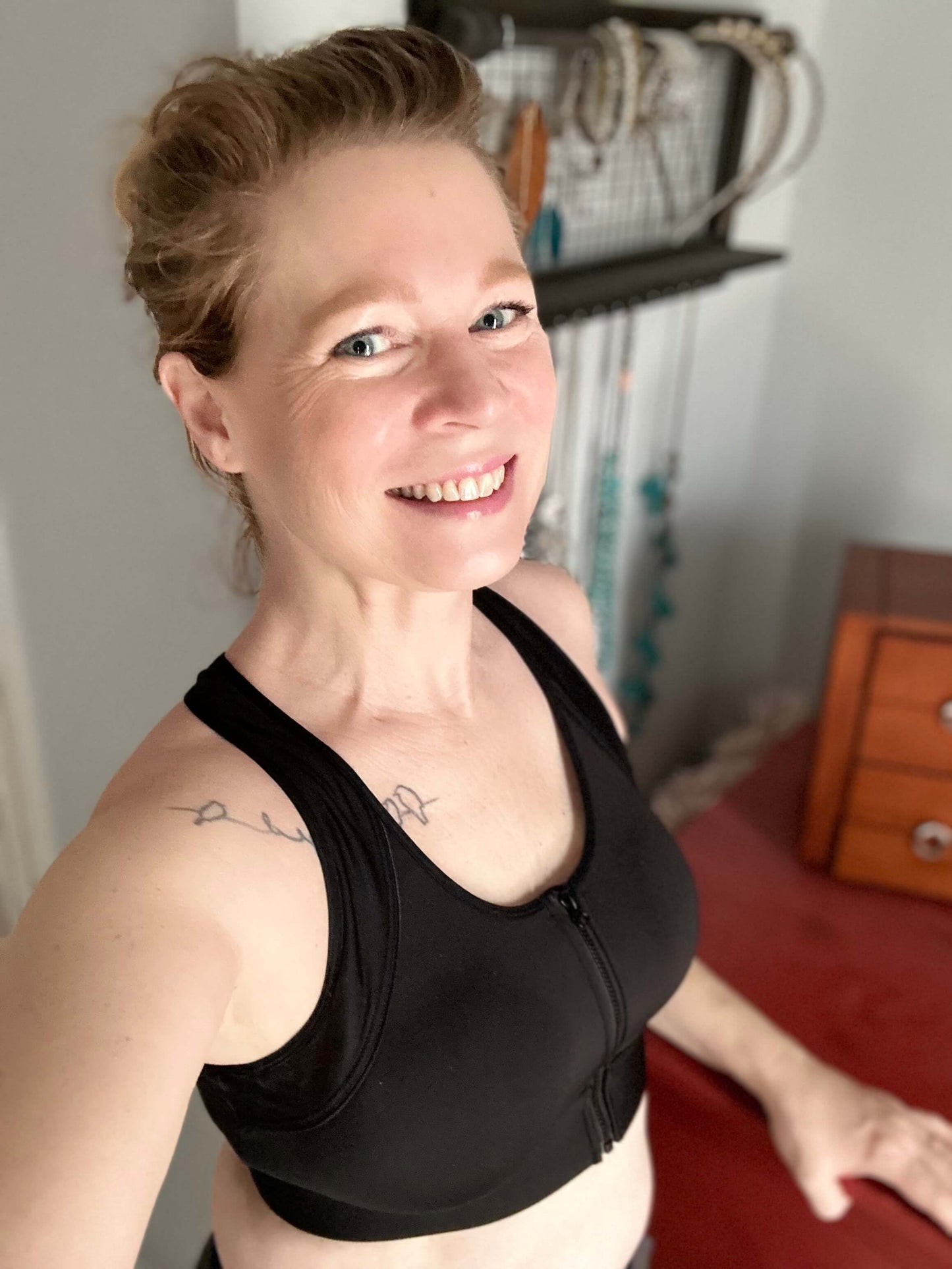 Hero Front‑Closure Sports Bra - Black Meadow