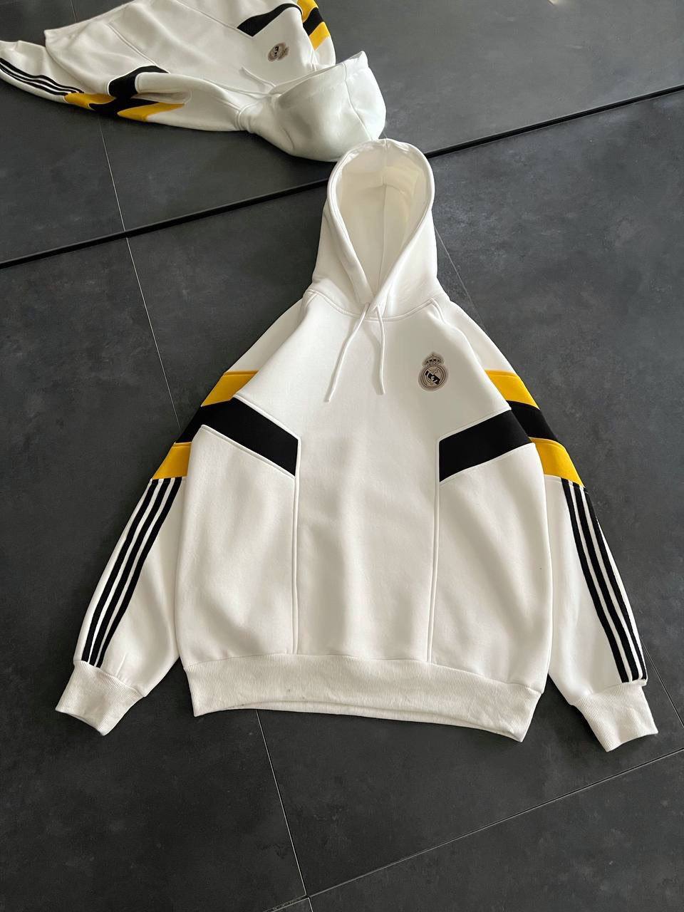 Real Madrid Hooded Oversized Sweatshirt - Stylish and Comfortable Withinblack