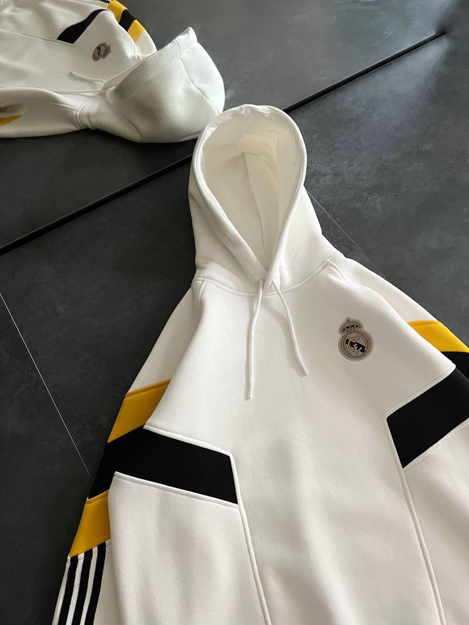 Real Madrid Hooded Oversized Sweatshirt - Stylish and Comfortable Withinblack