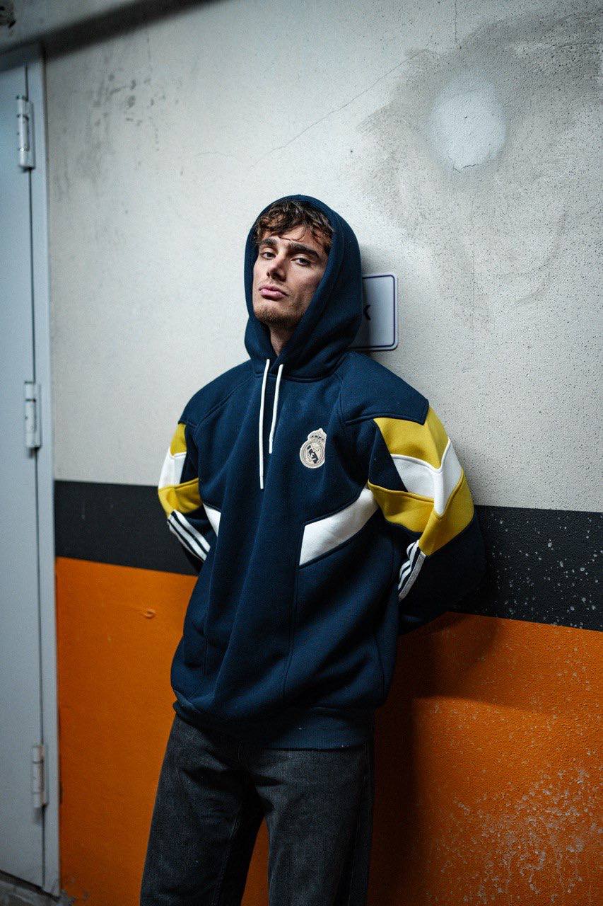 Real Madrid Hooded Oversized Sweatshirt - Stylish and Comfortable Withinblack