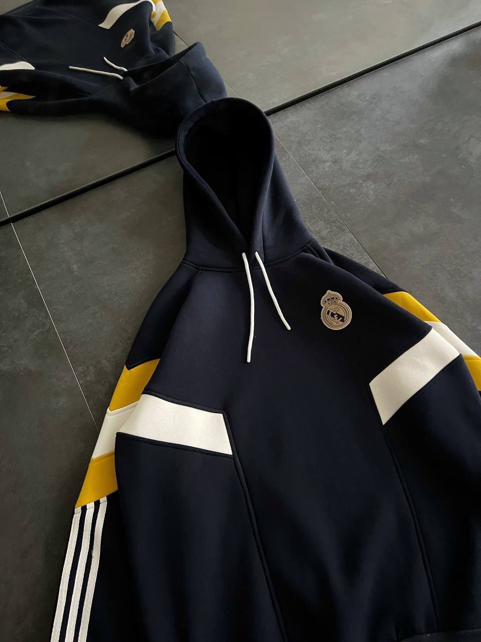 Real Madrid Hooded Oversized Sweatshirt - Stylish and Comfortable Withinblack