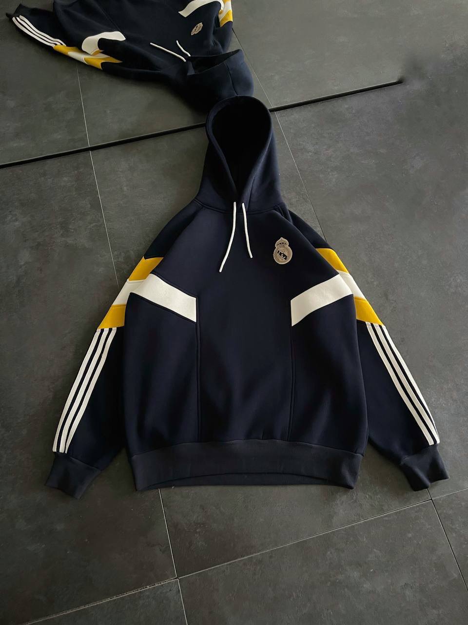 Real Madrid Hooded Oversized Sweatshirt - Stylish and Comfortable Withinblack