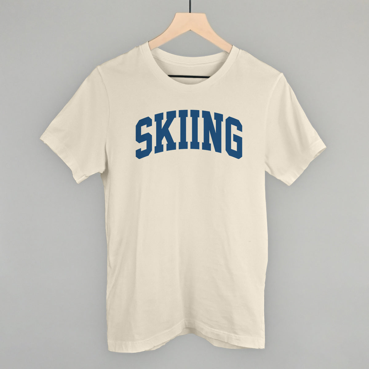 Skiing Arch Ivy + Cloth