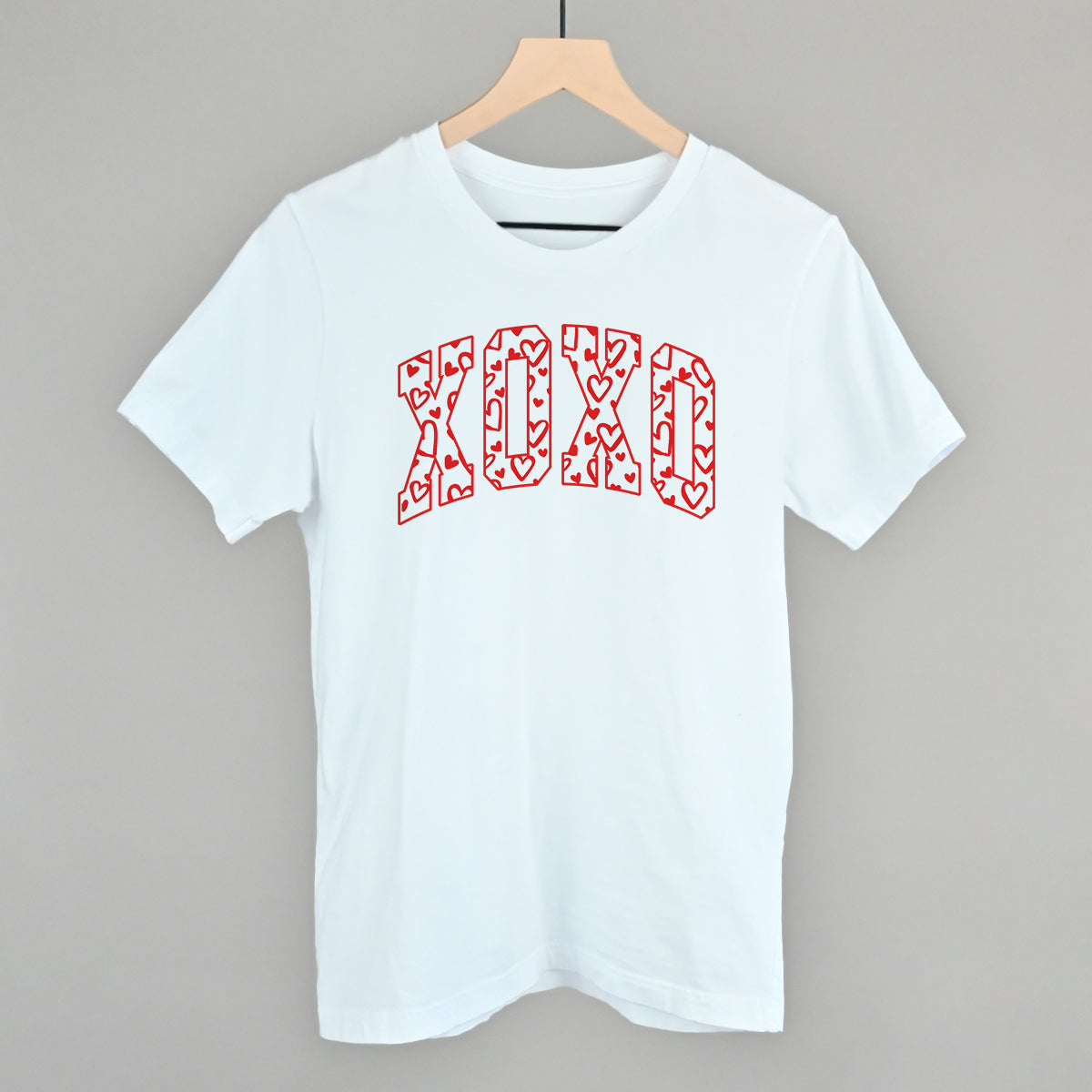 XOXO Arch + Hearts Ivy + Cloth