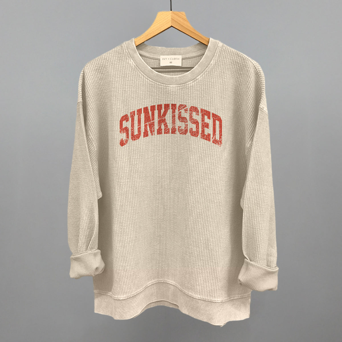 Sunkissed Distressed Arch Ivy + Cloth