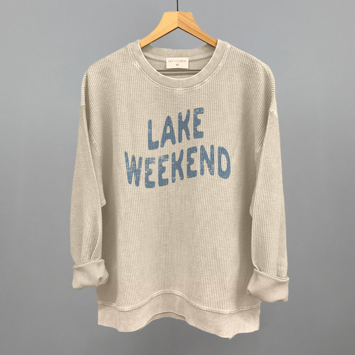 Lake Weekend Distressed Ivy + Cloth