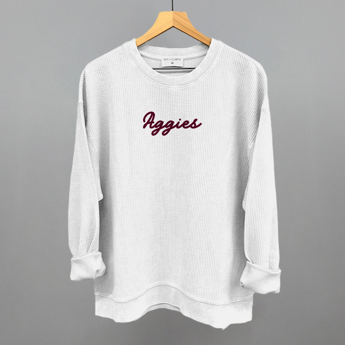 Aggies Script Ivy + Cloth