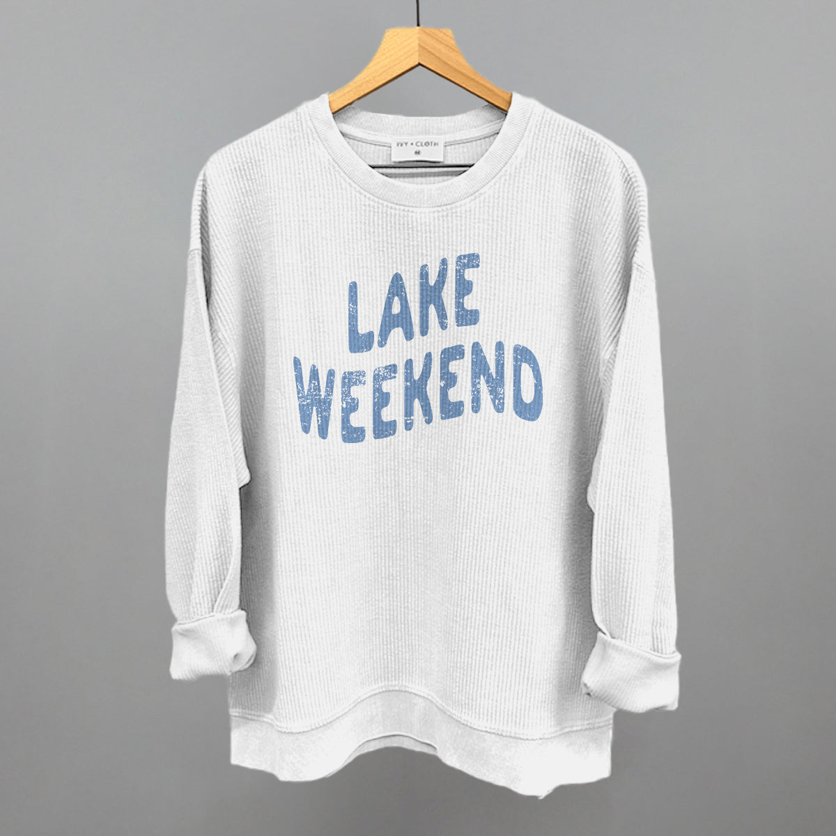 Lake Weekend Distressed Ivy + Cloth