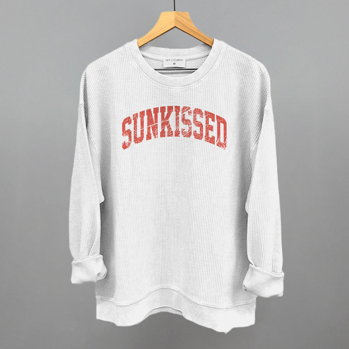 Sunkissed Distressed Arch Ivy + Cloth