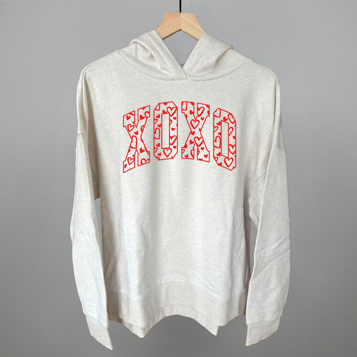 XOXO Arch + Hearts Ivy + Cloth