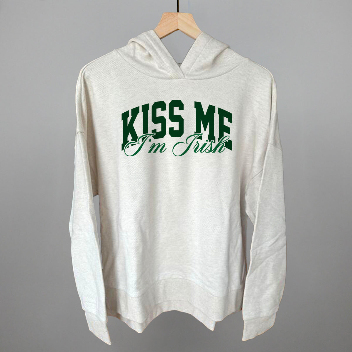 Kiss Me I'm Irish (Arch + Script) Ivy + Cloth