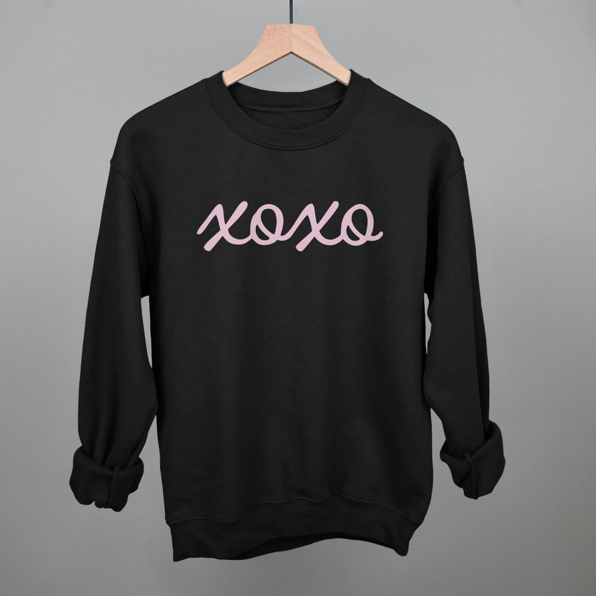 XOXO Cursive Script Ivy + Cloth