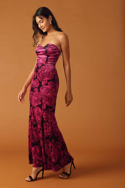 FALLING INTO PLACE VELVET MAXI DRESS Flying Tomato