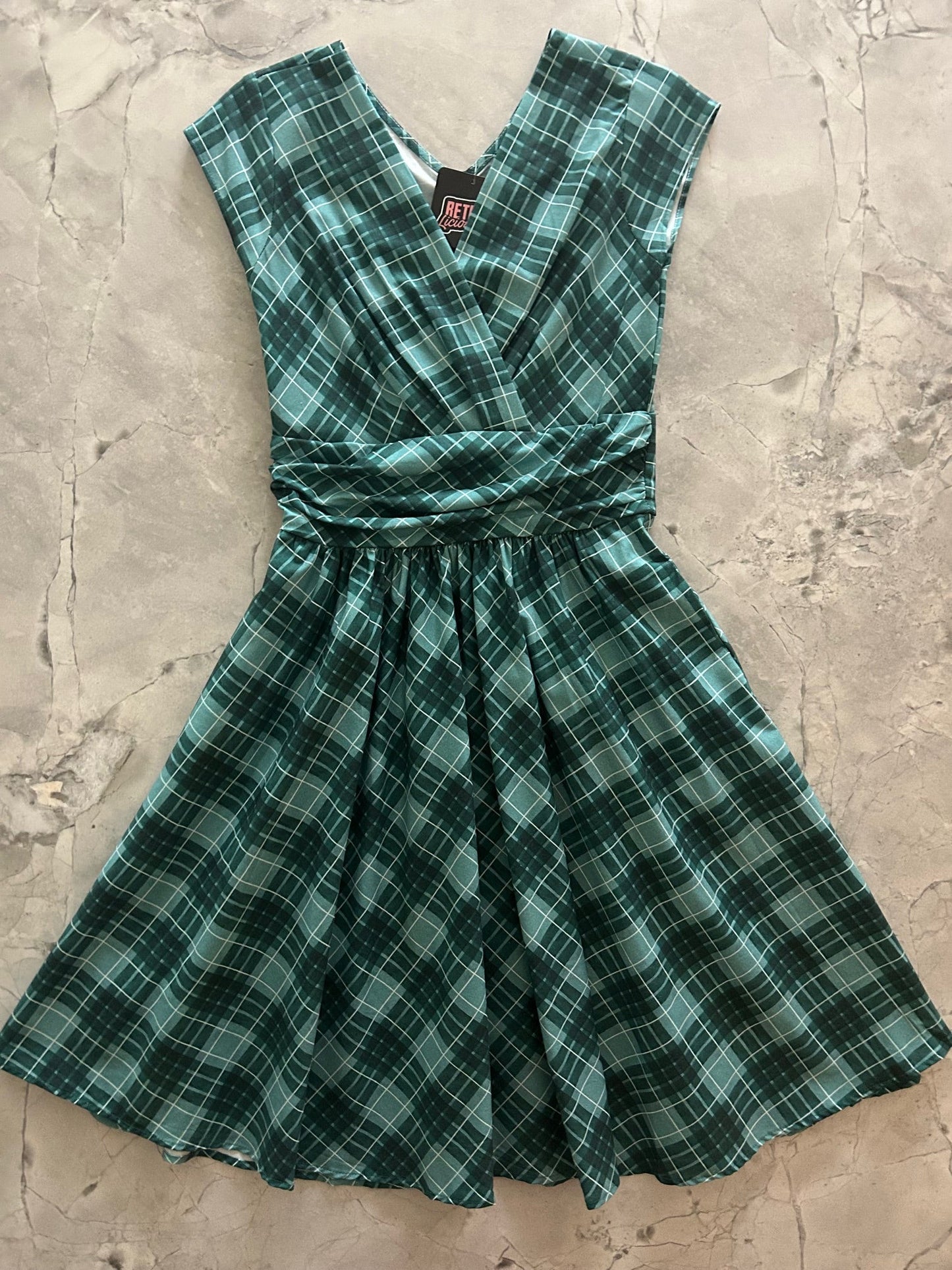 Green Plaid Greta Dress - Plus Sizes only Retrolicious
