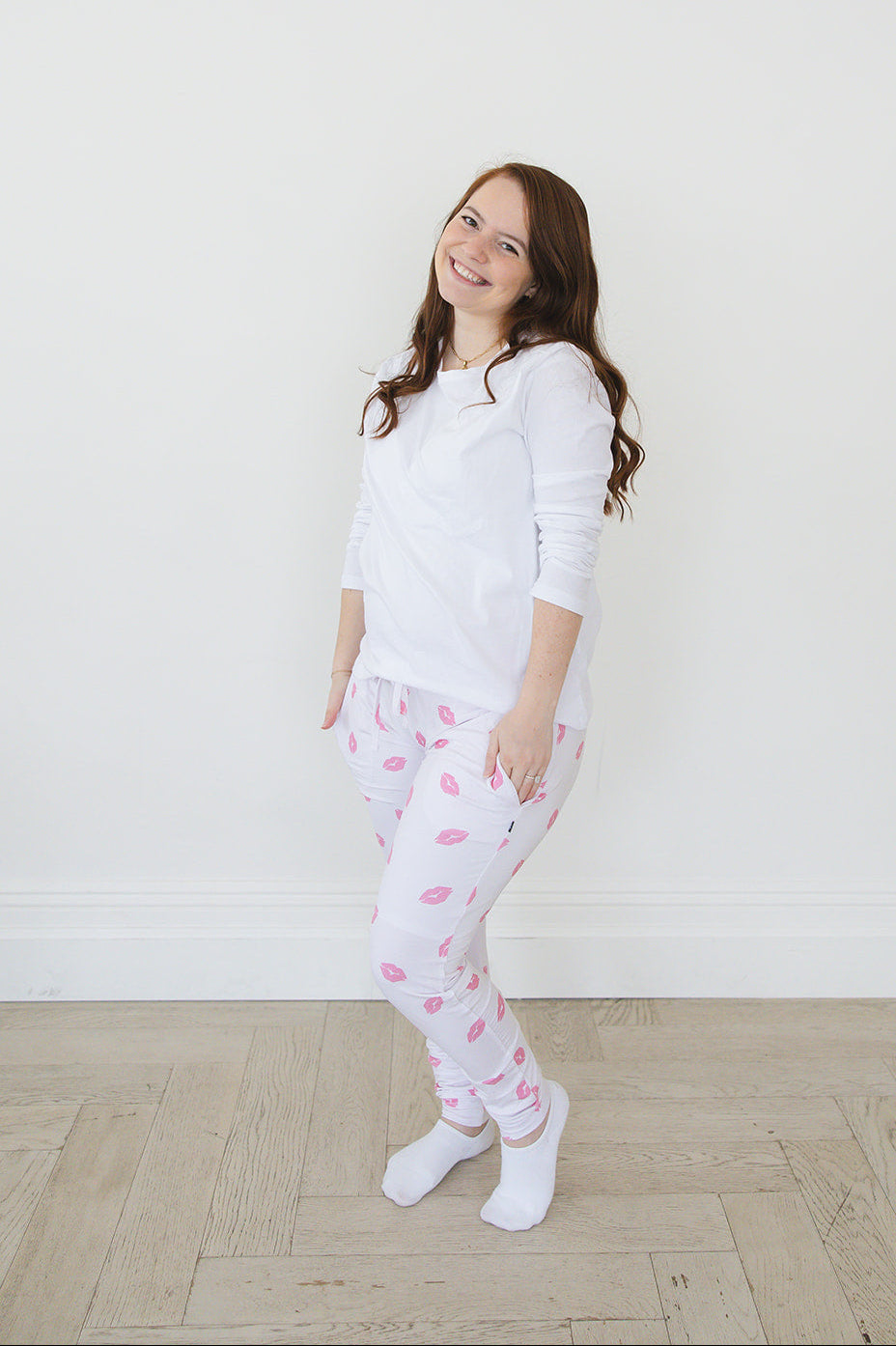 Kisses - Women's Jogger Blush Lotus