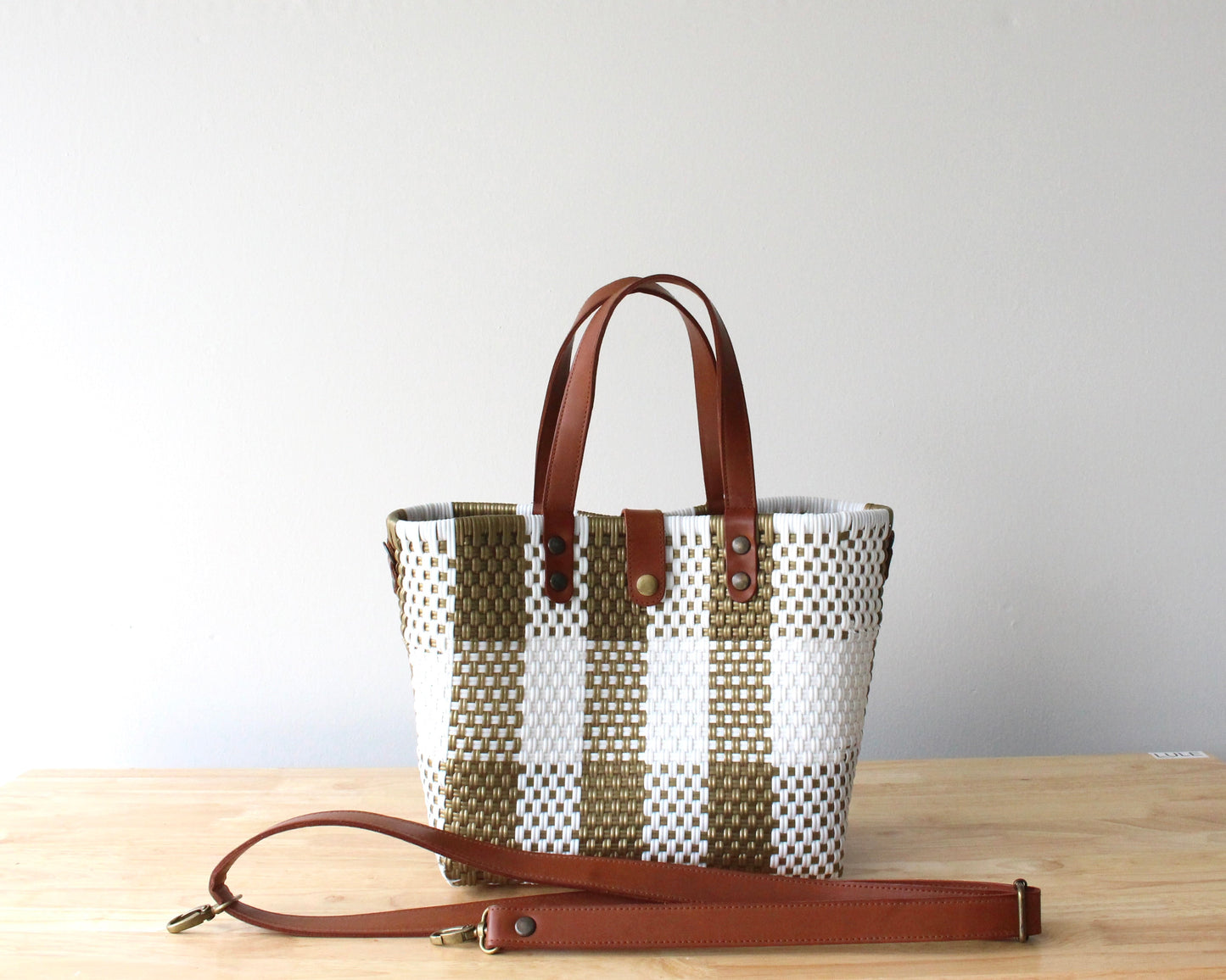 White & Gold Purse by MexiMexi MexiMexi