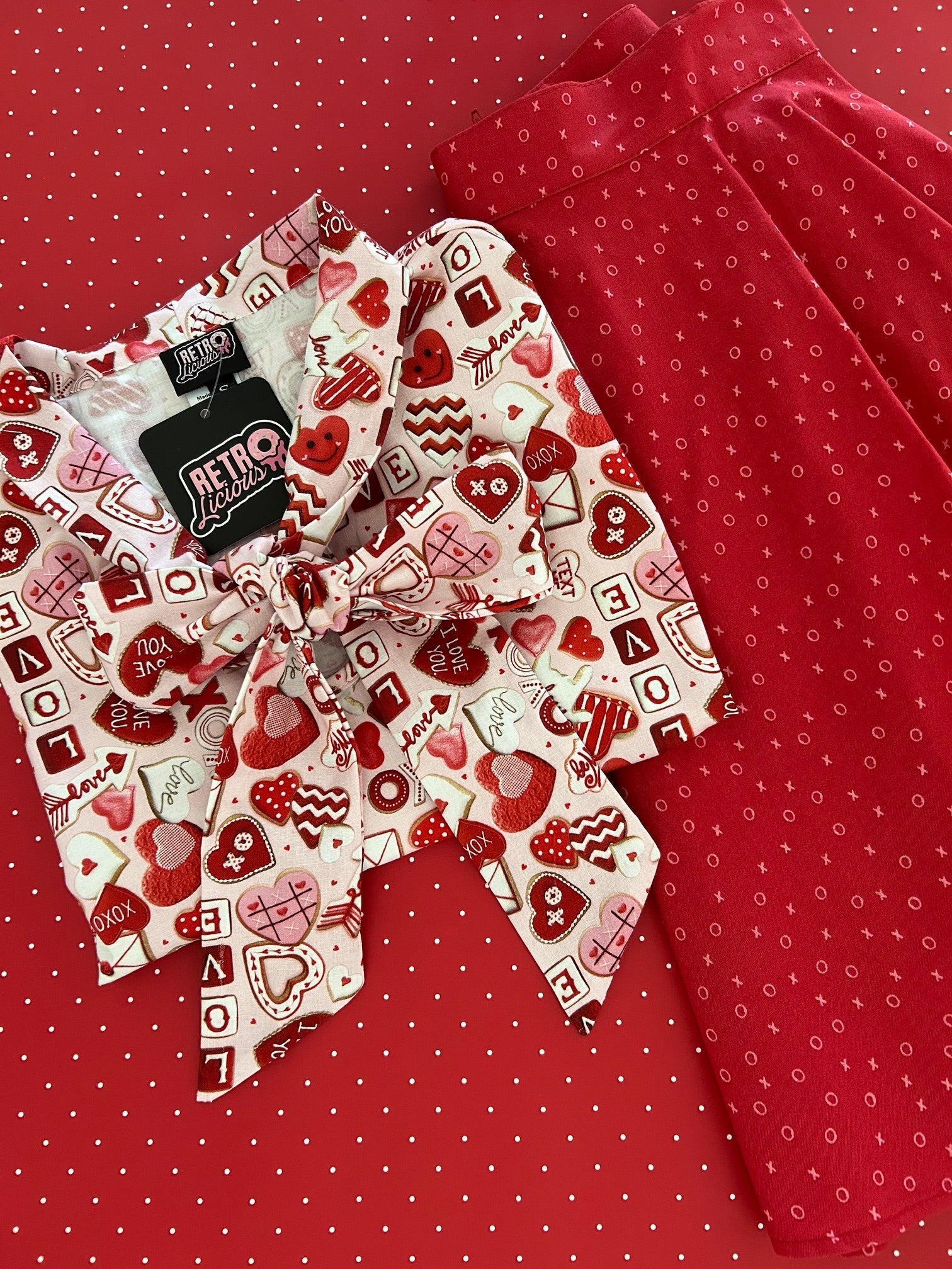 XOXO Bow Top Retrolicious
