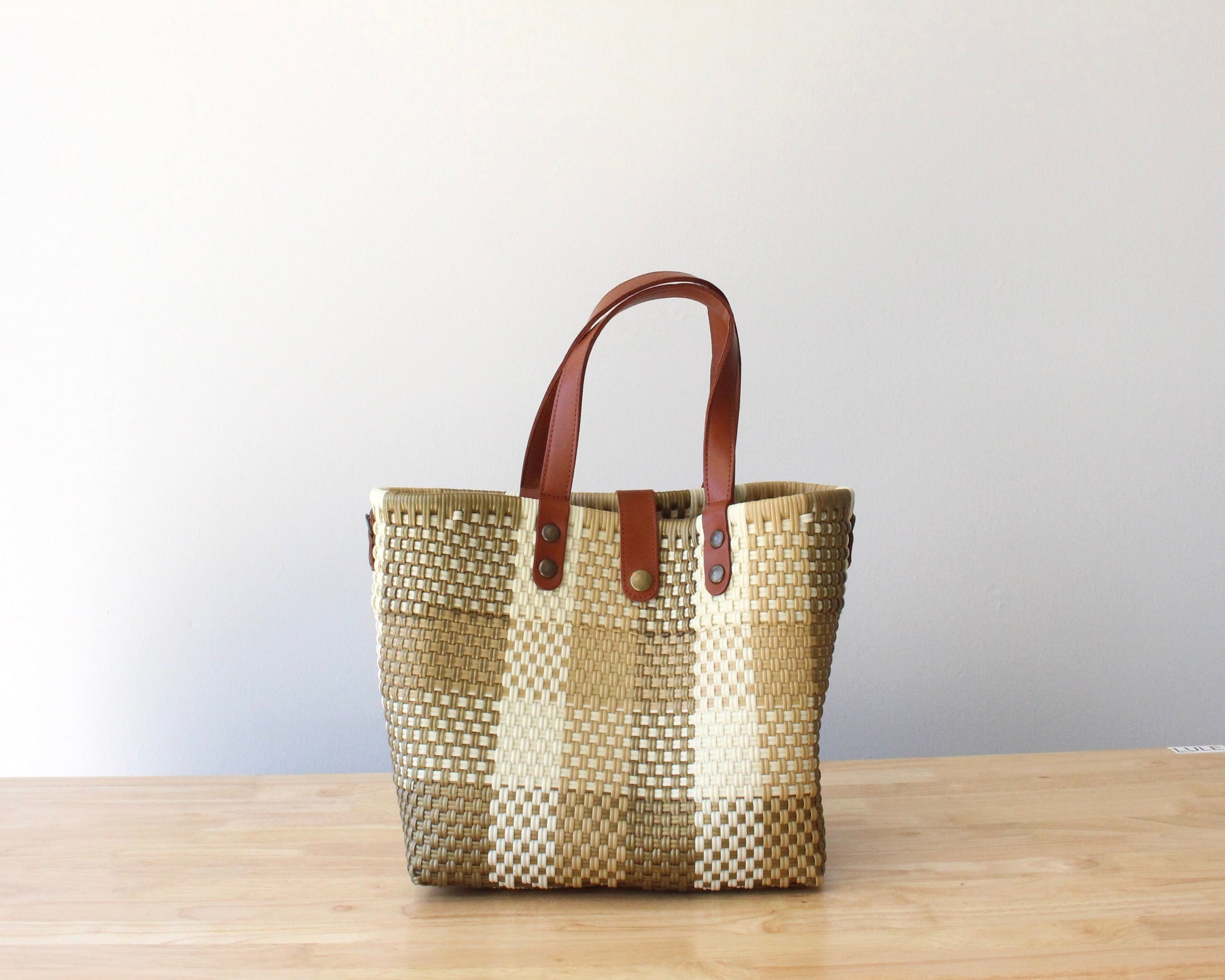 Gold & Beige Handwoven Purse by MexiMexi MexiMexi