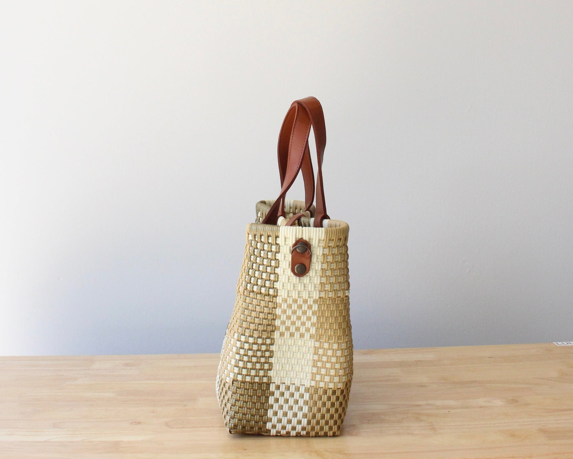 Gold & Beige Handwoven Purse by MexiMexi MexiMexi