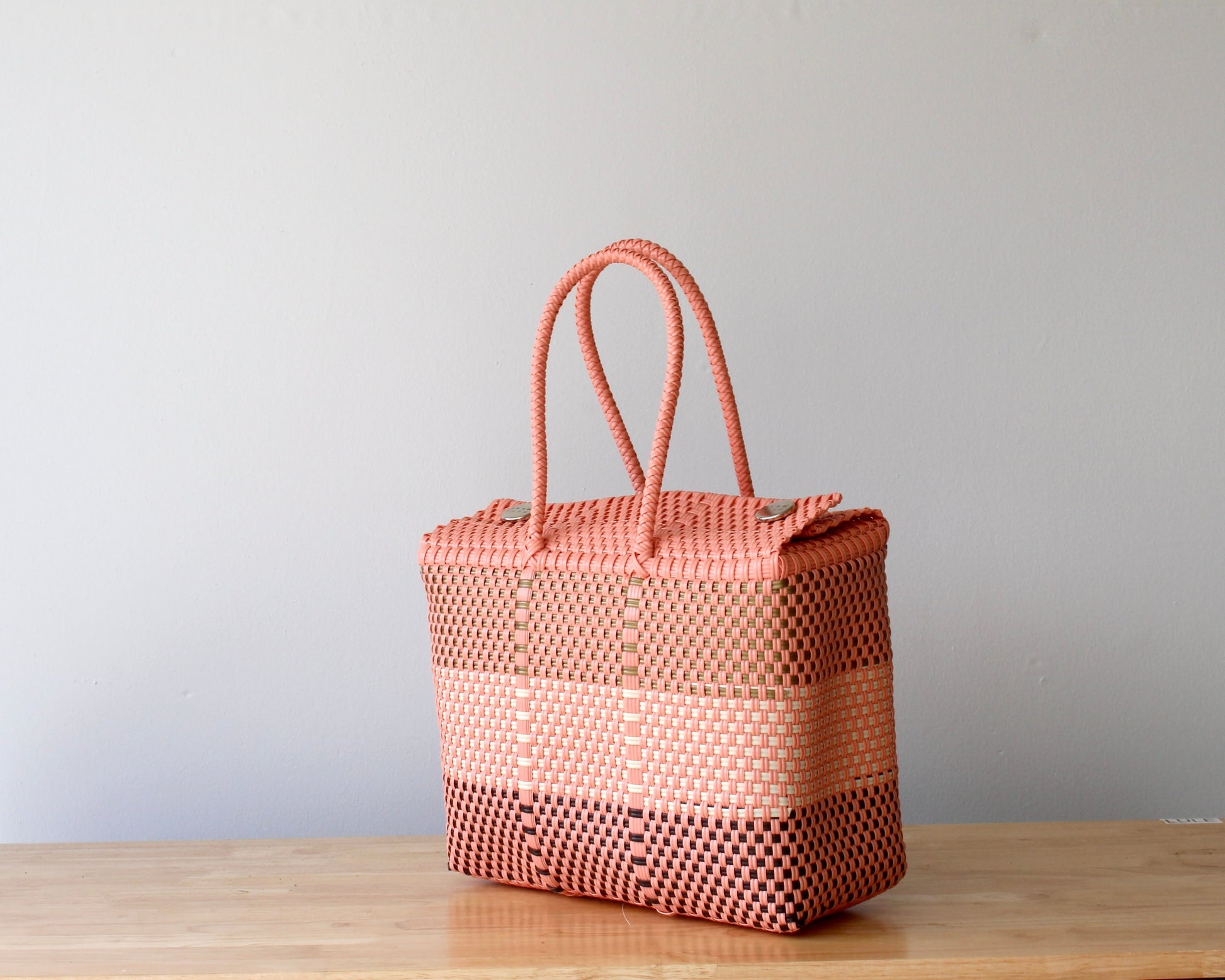 Cecilia Handwoven Handbag - Earthy Peach MexiMexi
