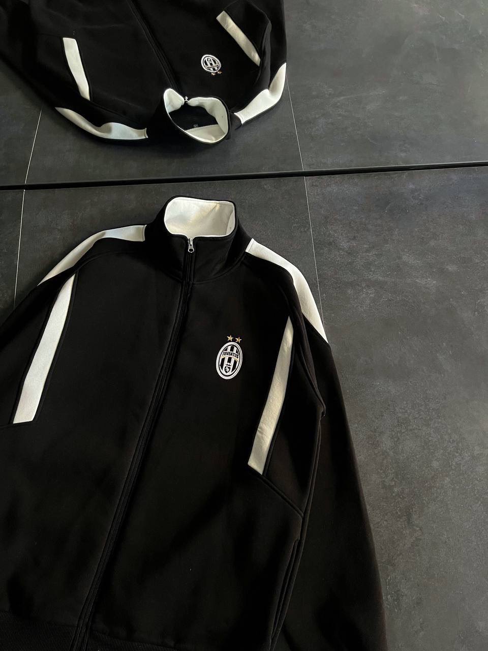 Juventus Logo Oversized Zip-Up Sweatshirt - Stylish and Comfortable Fanwear Withinblack