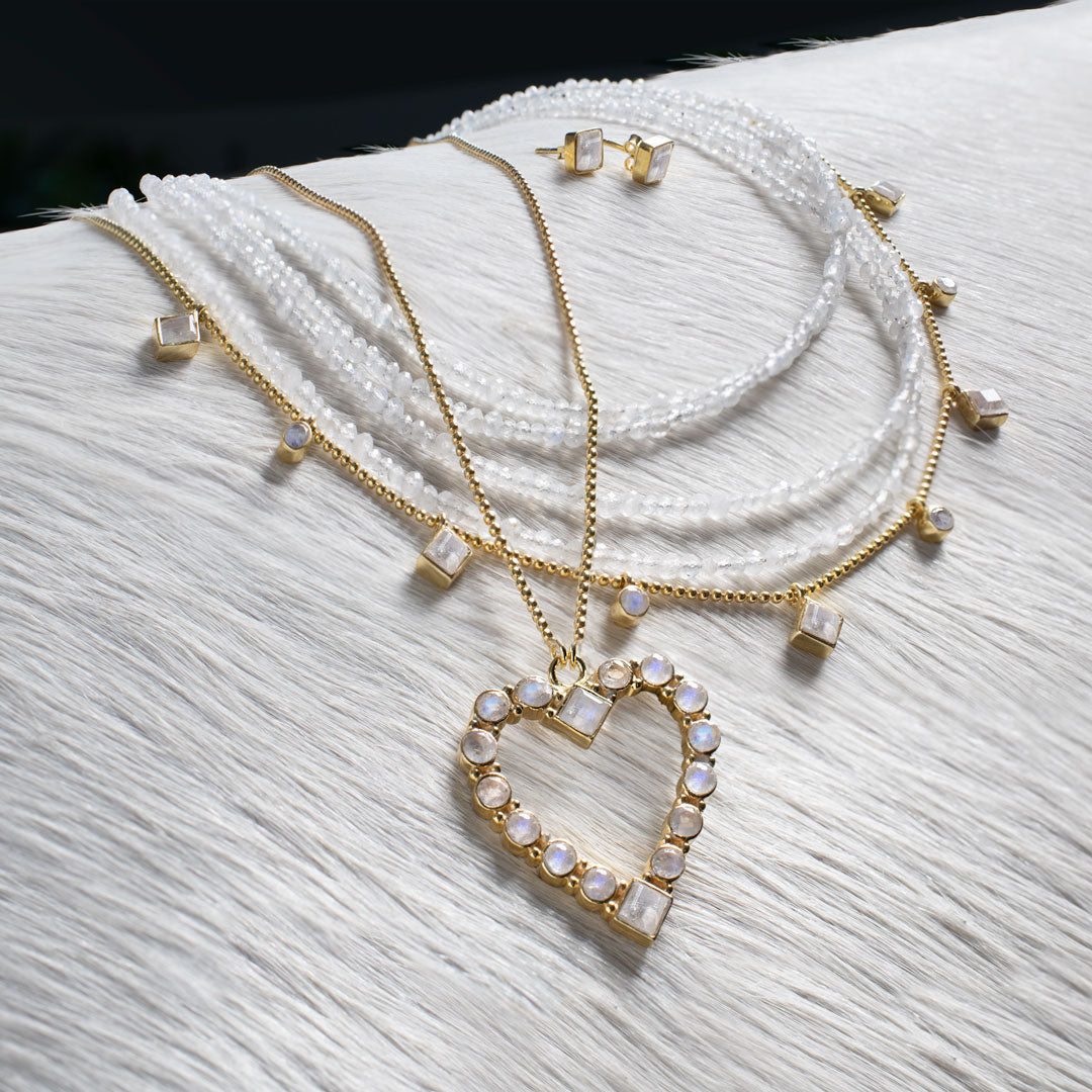 Keepsake - Moonstone Heart Necklace in Gold Urban-Equestrian