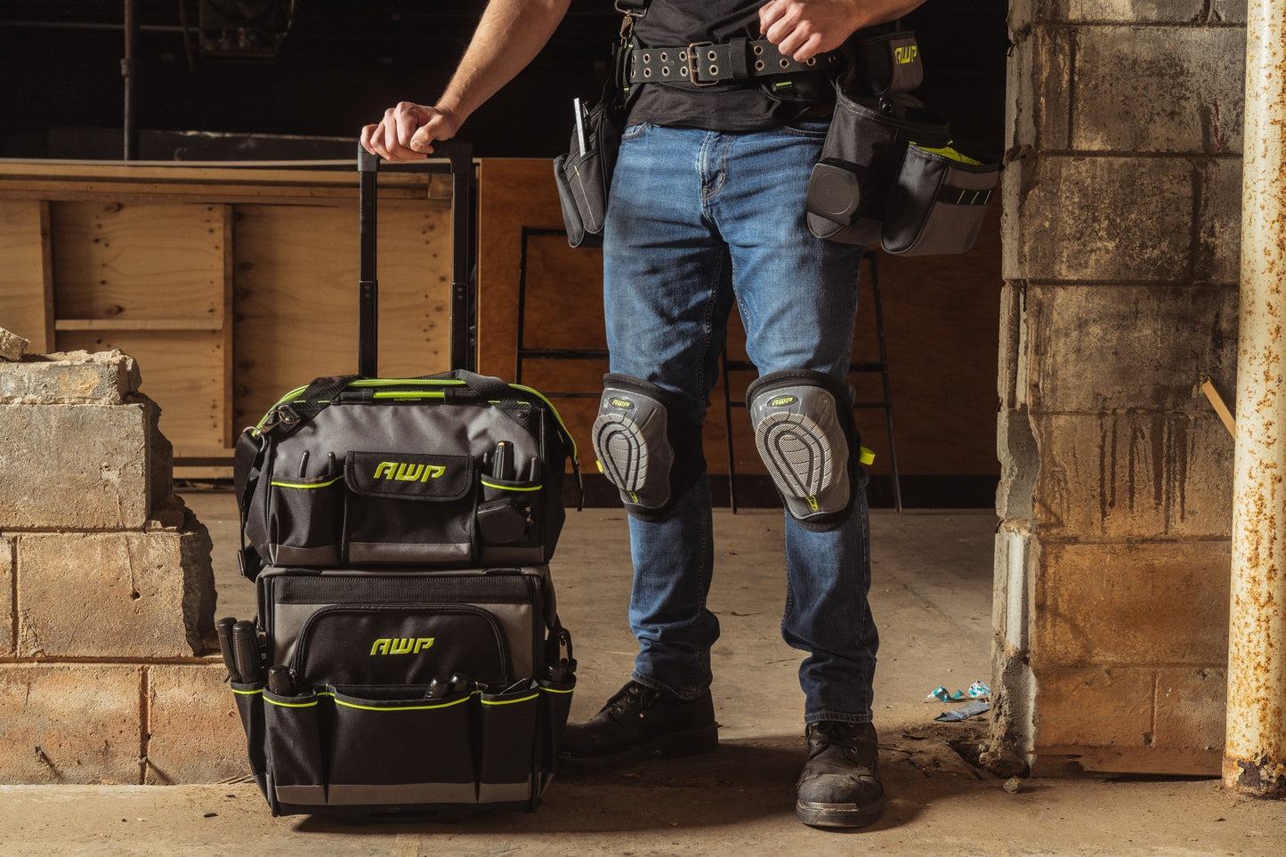 AWP L-22380-4 Gel Stabilizer Knee Pads VM Hardware