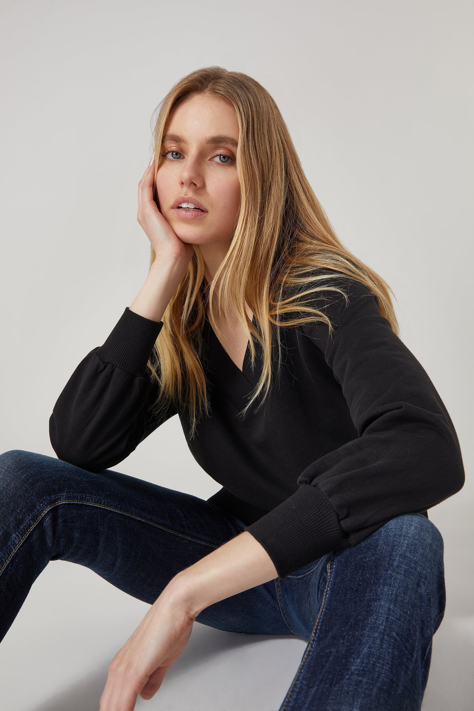 Fiona V-Neck Sweatshirt LOVETRUST
