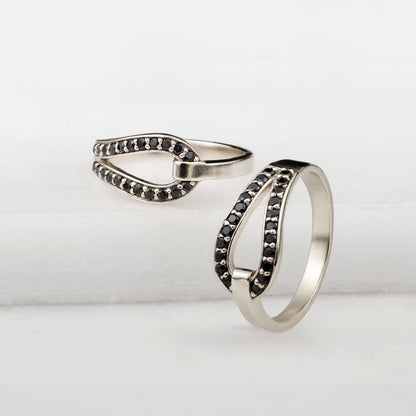 Levade - Black Moissanite Equestrian Horseshoe Ring in Silver Urban-Equestrian