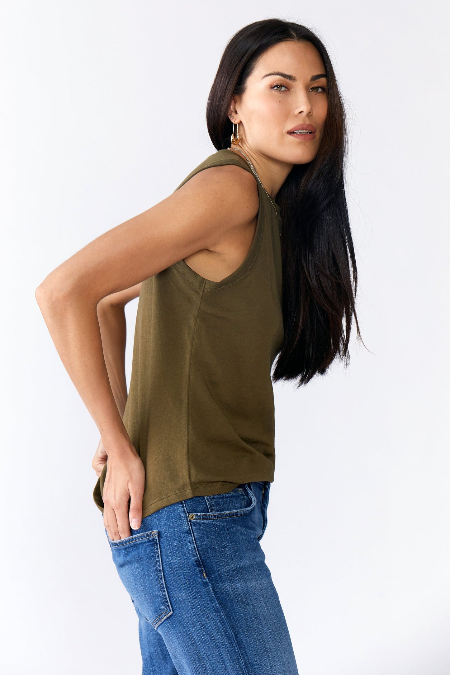 Nina Muscle Tee LOVETRUST