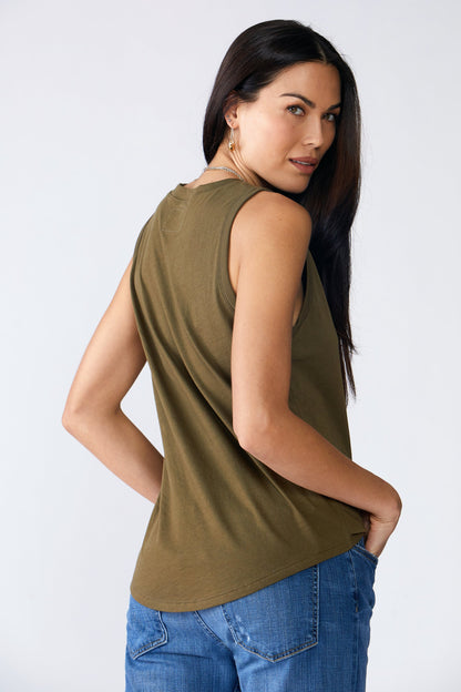 Nina Muscle Tee LOVETRUST