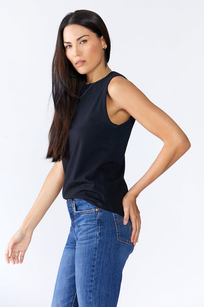 Nina Muscle Tee LOVETRUST