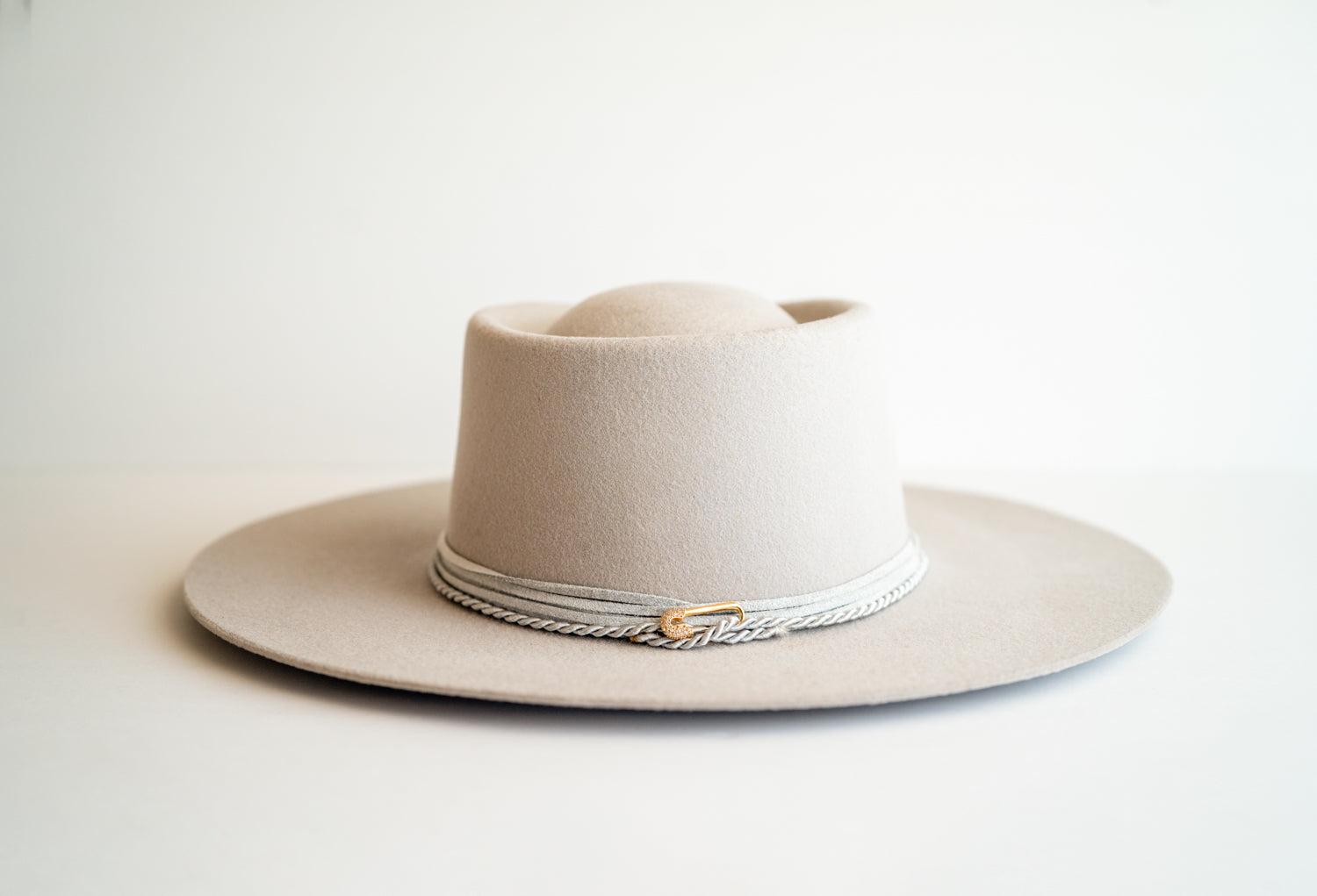 The Graceful in Cool Gray Marme Hats