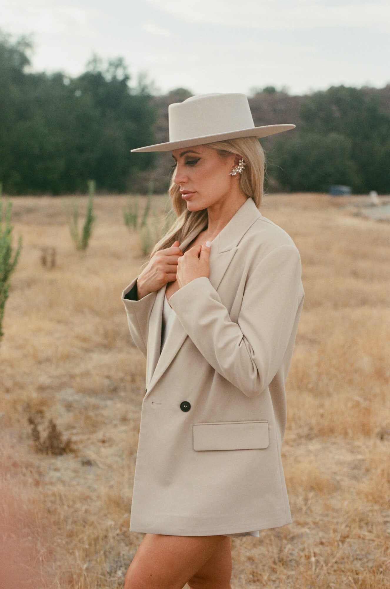 The Graceful in Cool Gray Marme Hats