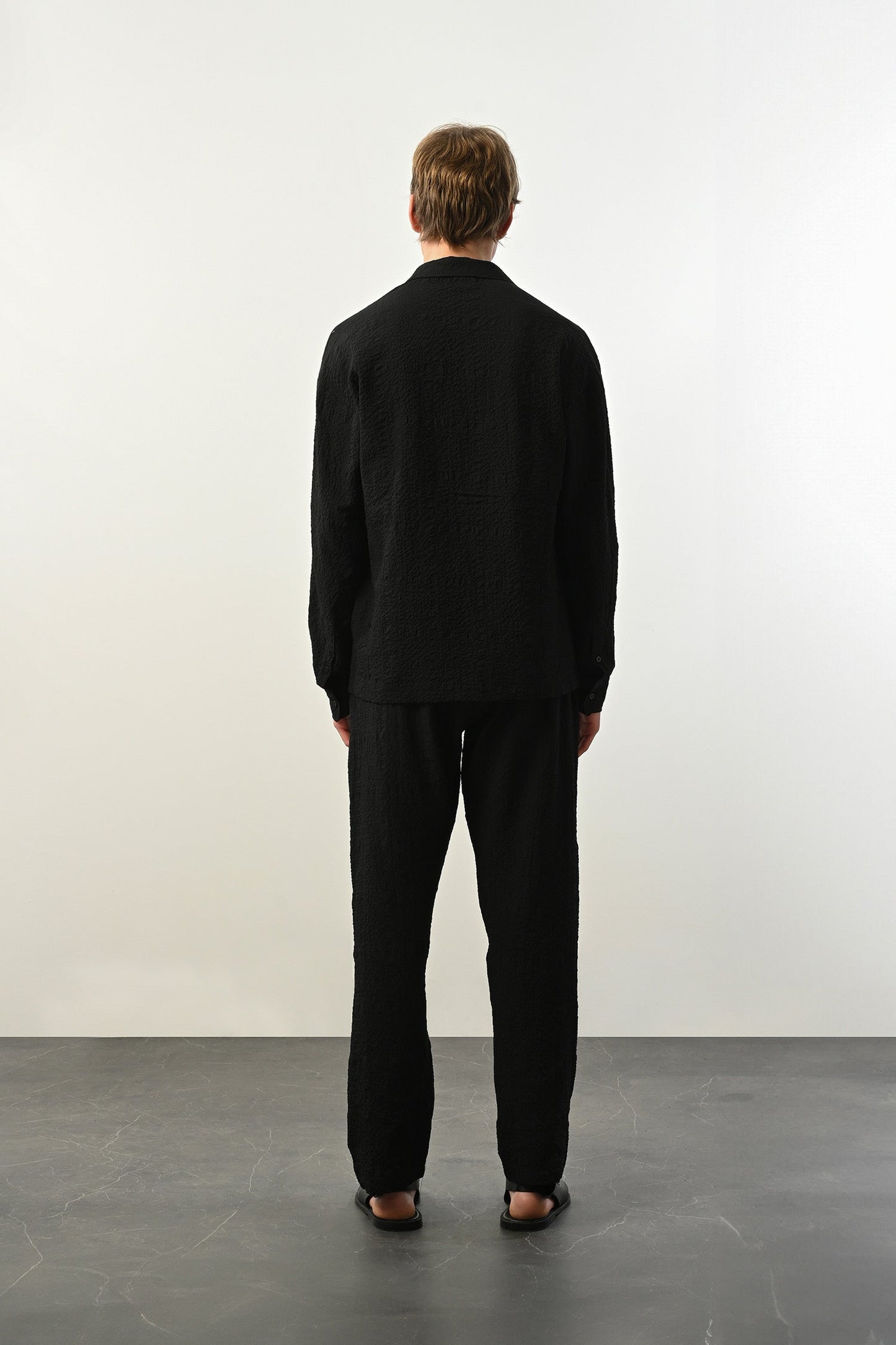 Men's Oversized Shirt Made of Aerobin Fabric with V-Neck Withinblack