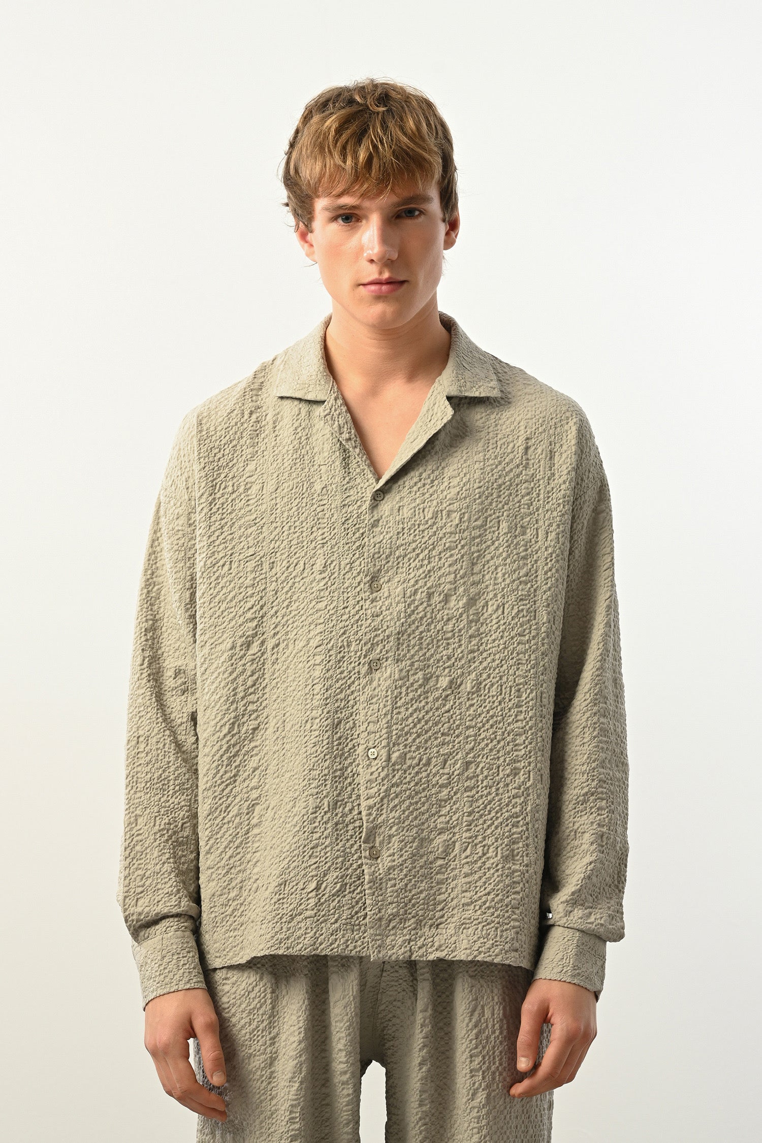Men's Oversized Shirt Made of Aerobin Fabric with V-Neck Withinblack