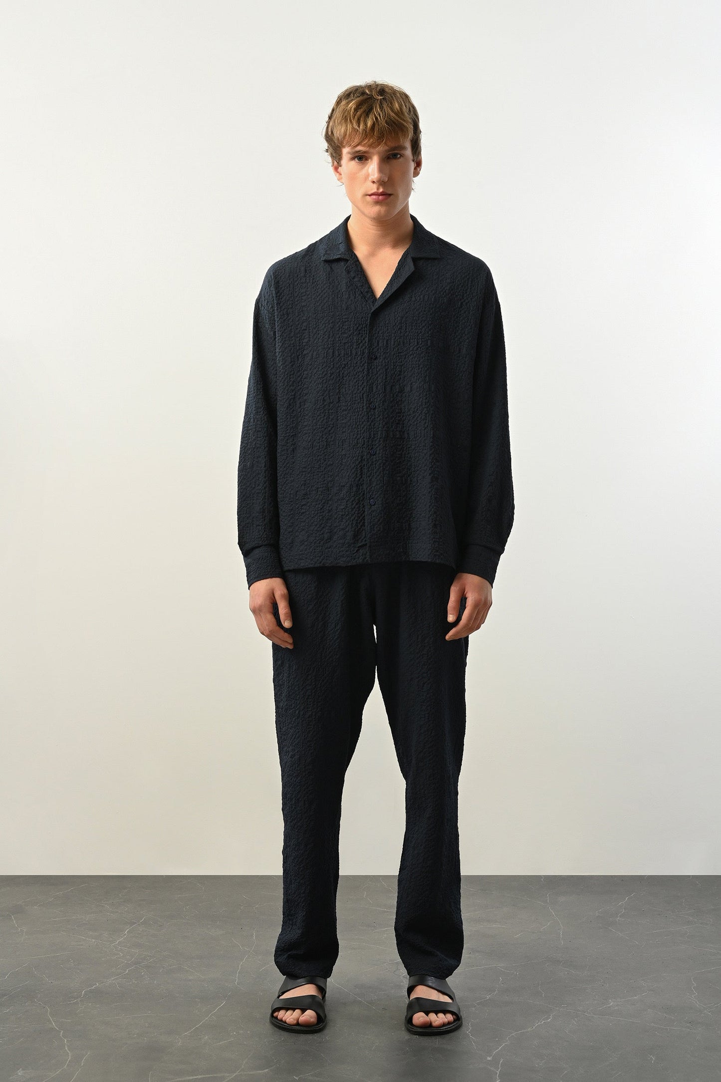 Men's Oversized Shirt Made of Aerobin Fabric with V-Neck Withinblack