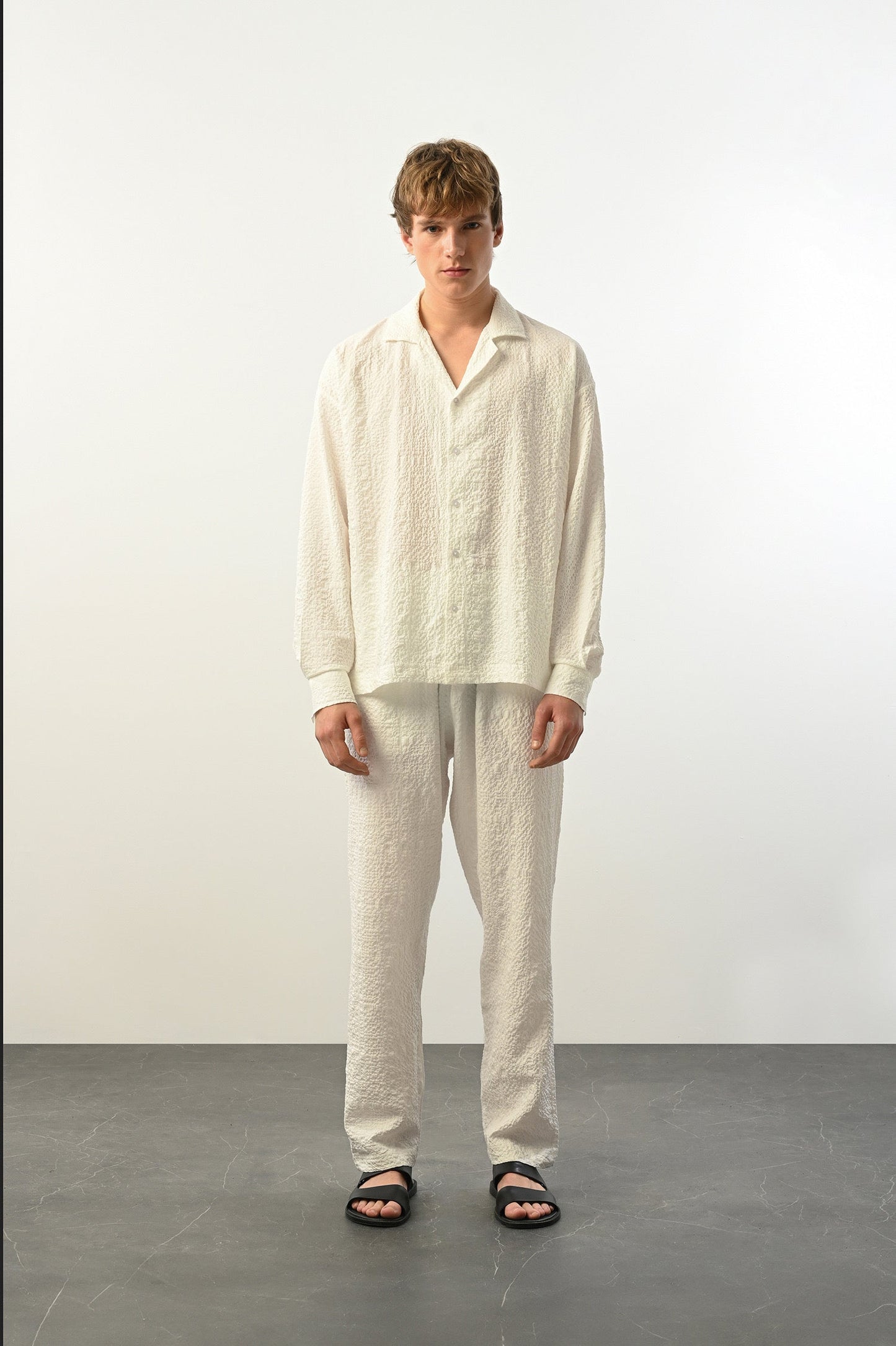 Men's Oversized Shirt Made of Aerobin Fabric with V-Neck Withinblack