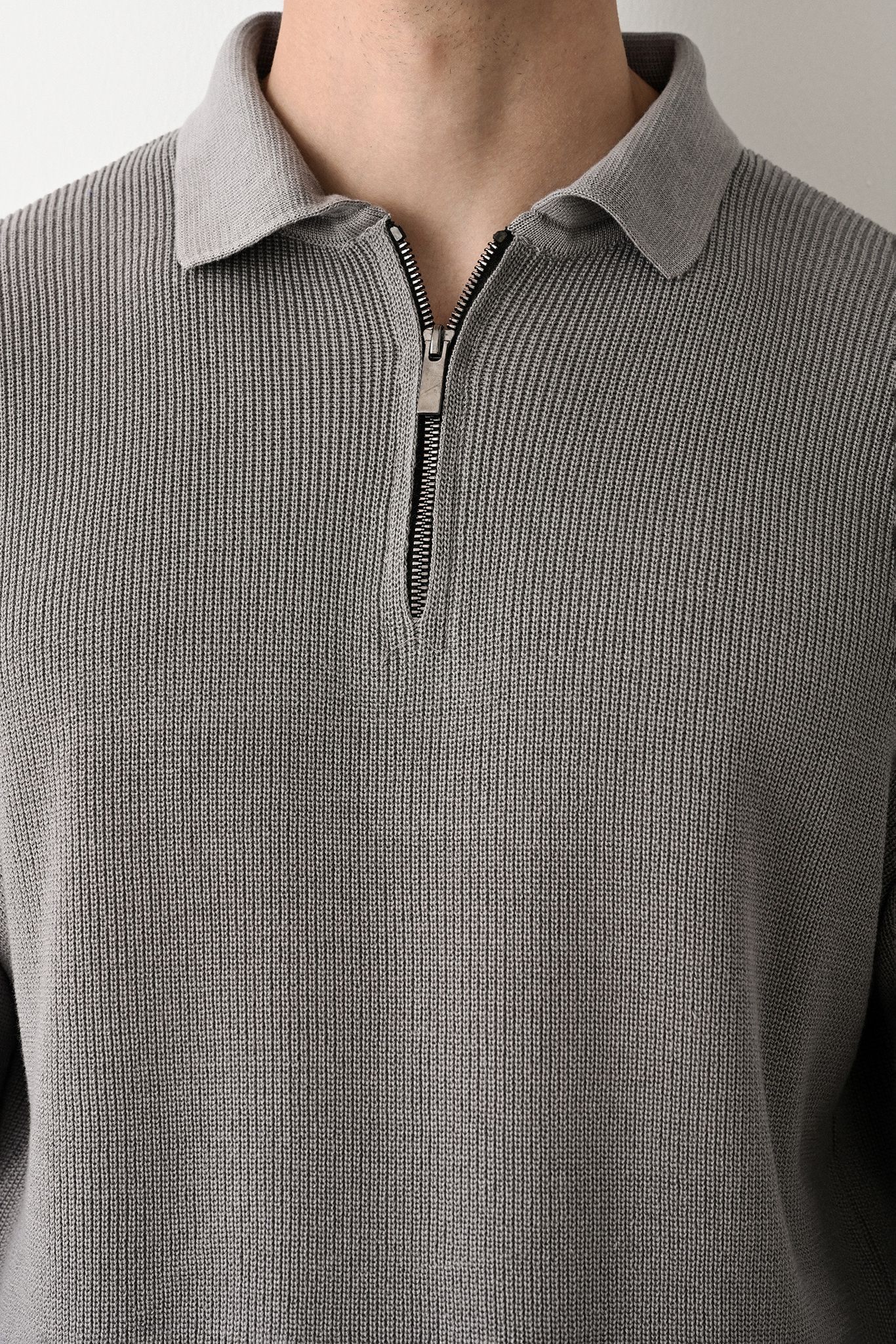 Collared Zip-Up Knit Sweater Withinblack